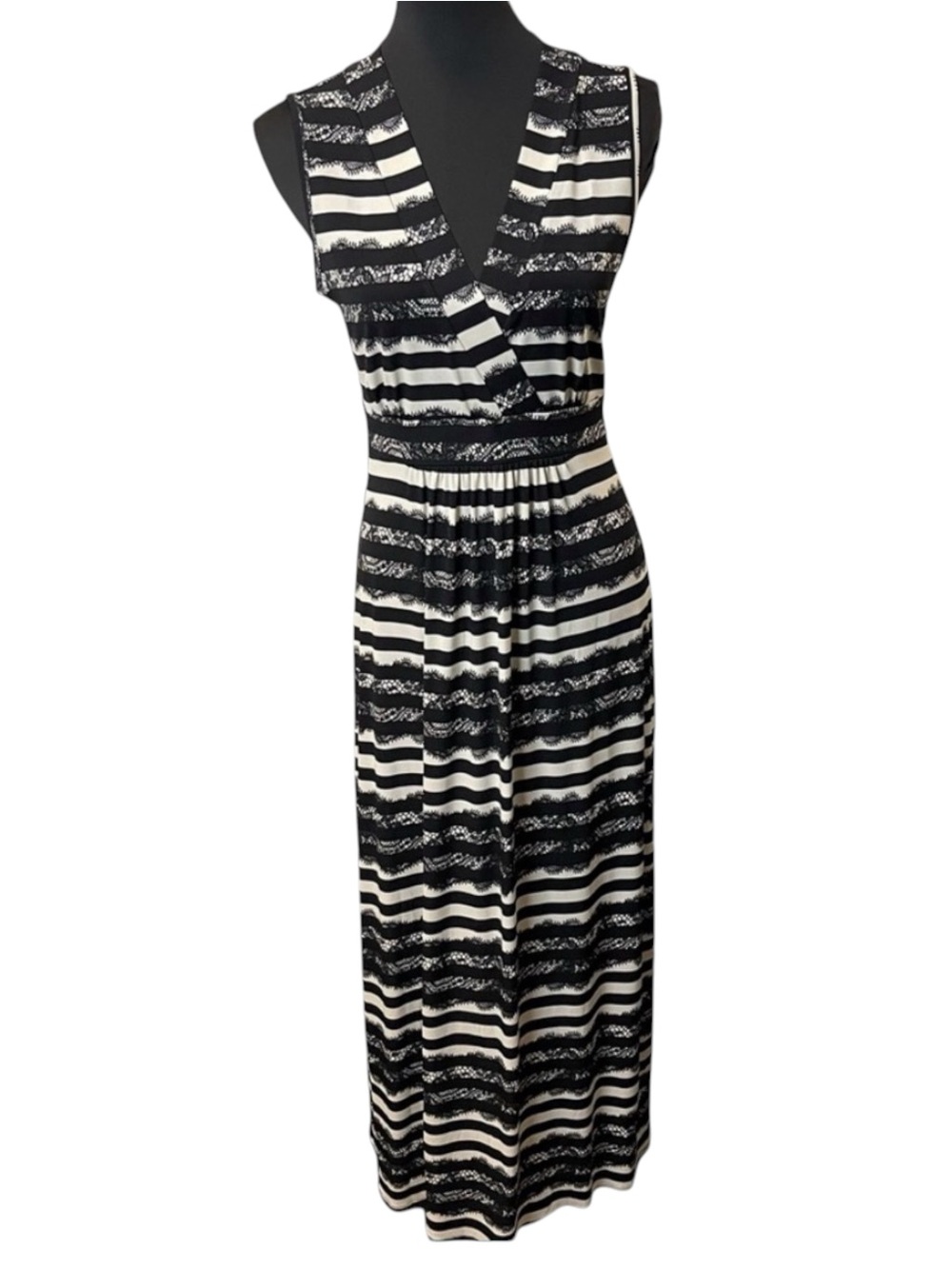 Susan Lawrence Black/Cream Stripe Sleeveless Maxi Dress (SP)